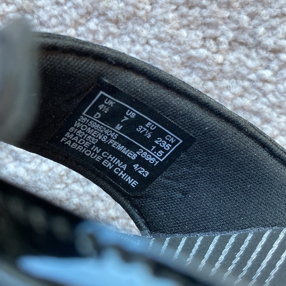 Clarks Cloudsteppers Sandals - Picture 3 of 5